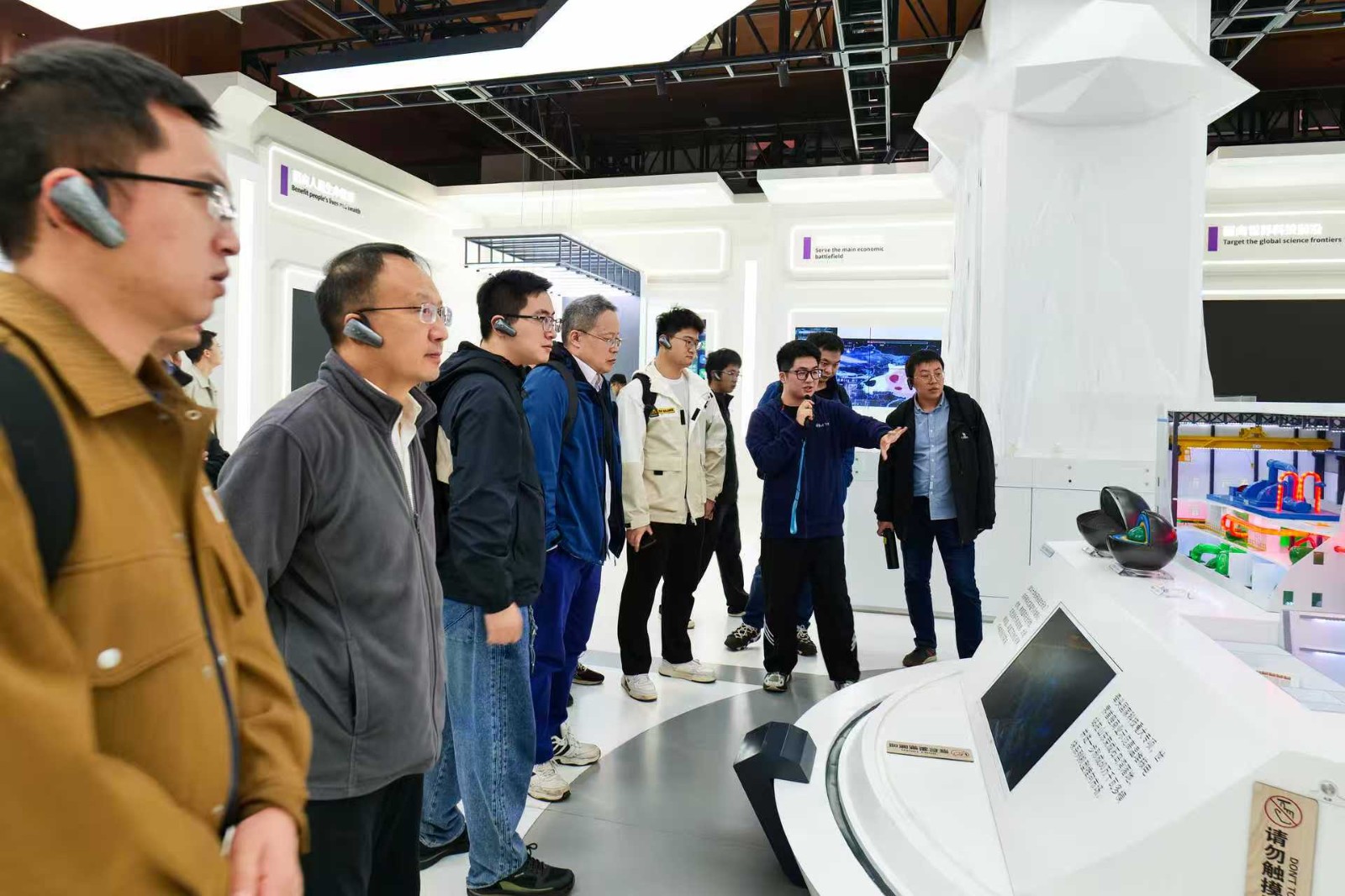 1761011451045078733.jpg 1761011451045078733.jpg